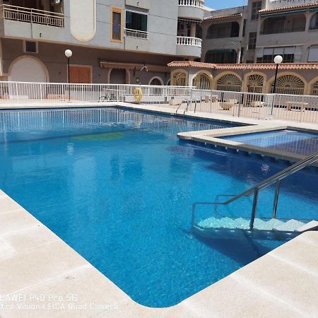 Holiday Apartment Torrevieja Exteriör bild