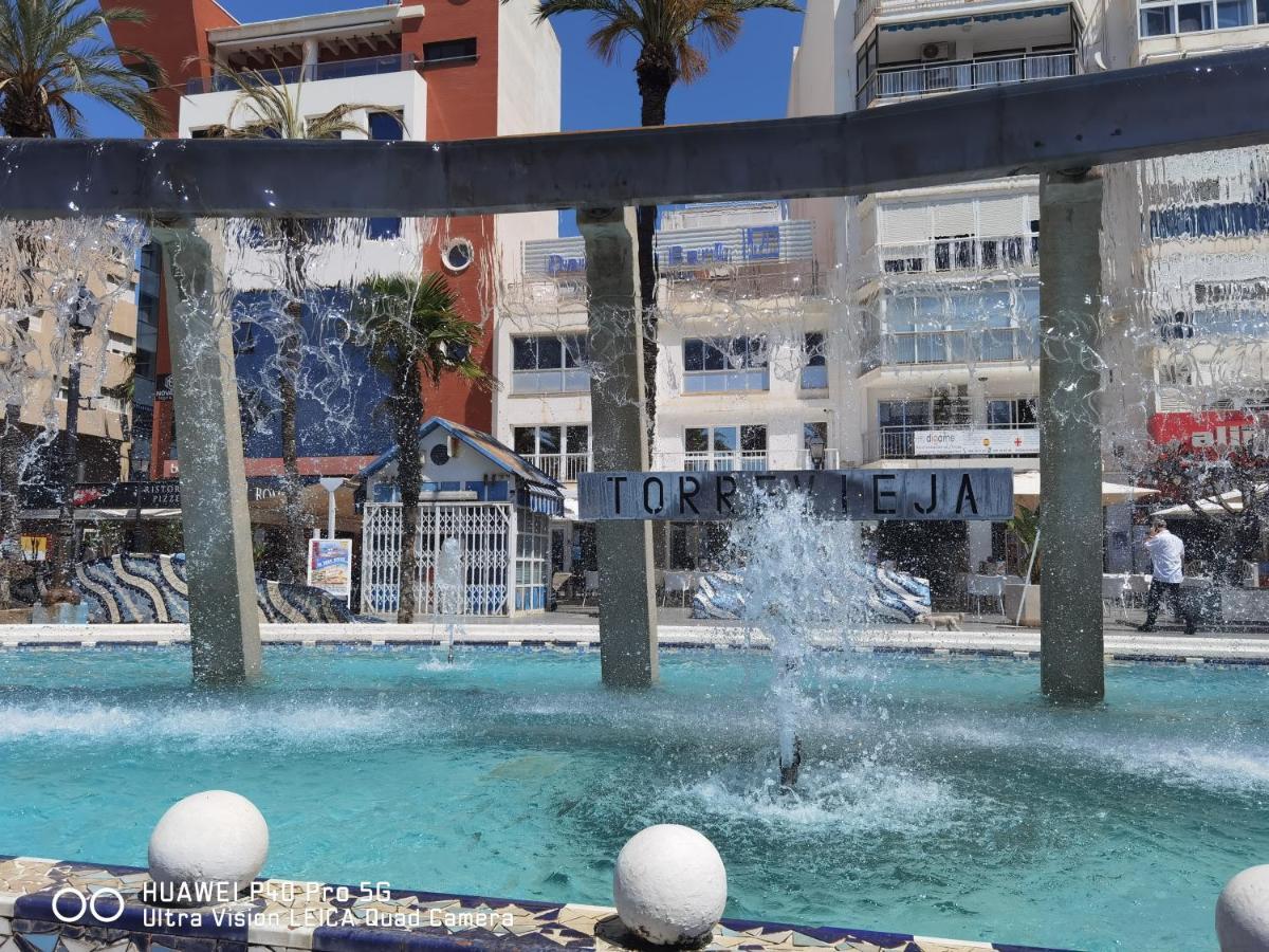 Holiday Apartment Torrevieja Exteriör bild