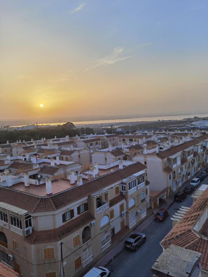 Holiday Apartment Torrevieja Exteriör bild