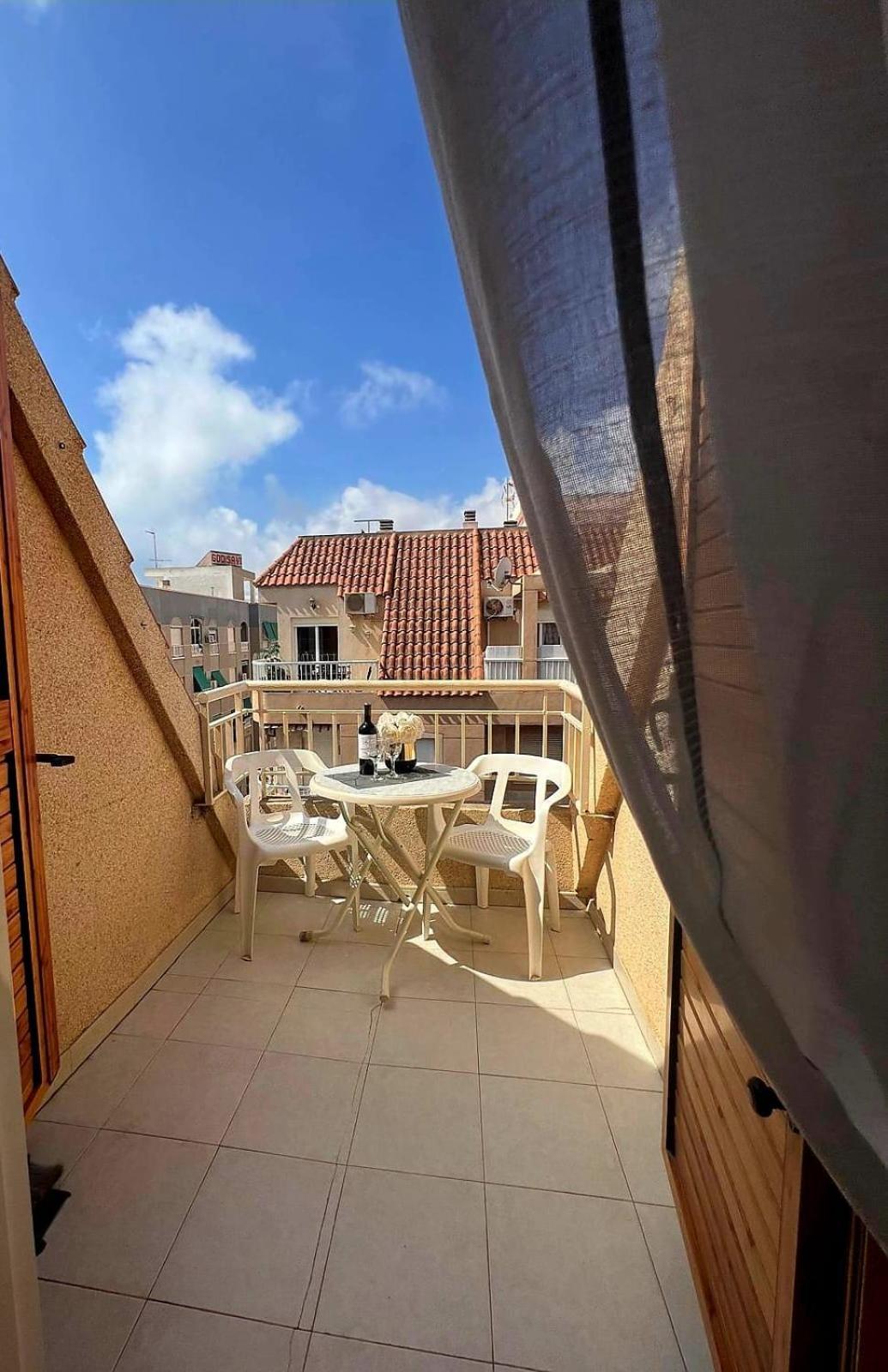 Holiday Apartment Torrevieja Exteriör bild