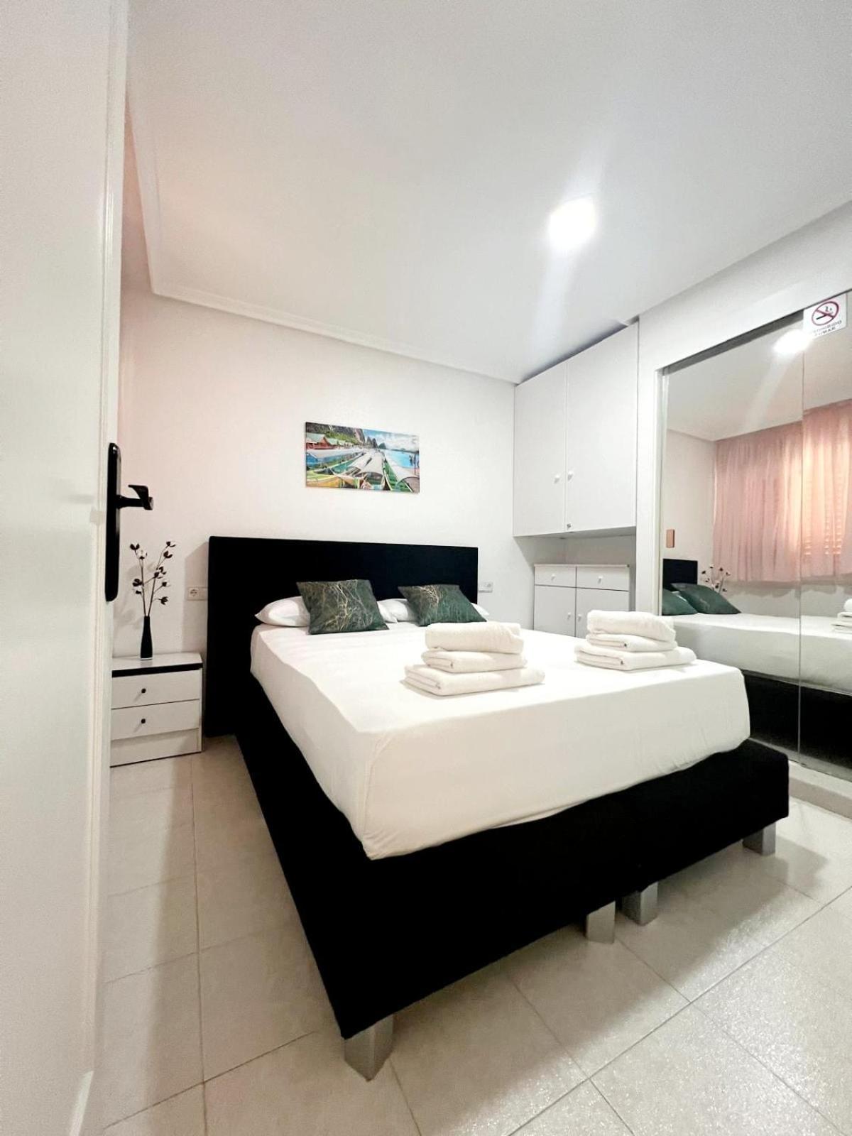 Holiday Apartment Torrevieja Exteriör bild